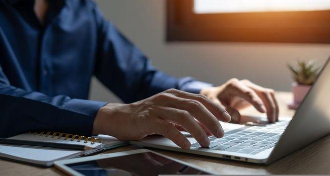 Are These FTSE 100 Dividend Aristocrats the Safest Income Stocks in 2026?