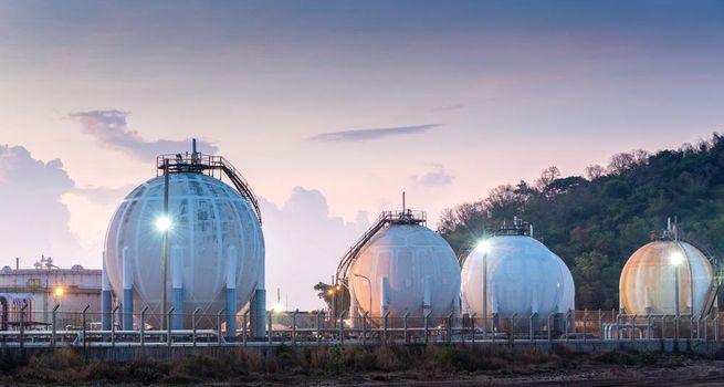 Should Investors Buy or Avoid LSE:TLW After Recent Weakness?