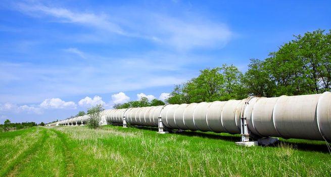 Why is LSE: CNE underperforming the FTSE 250 energy sector in May 2026?
