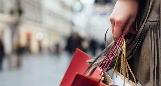 Can LSE:BRBY - Burberry Recover After Today’s Sharp Luxury Sector Selloff?