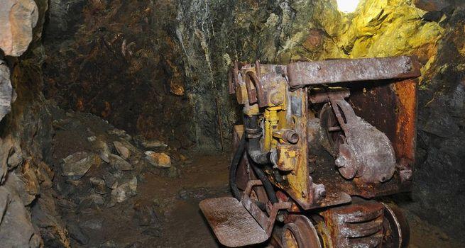 Yellow Cake (YCA) Stock Decline Analysis: Uranium Volatility Pressures FTSE Investment Vehicle