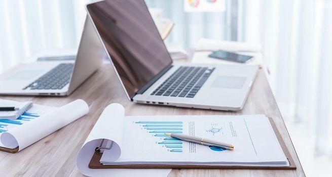 Why Are Investors Buying LSE:STAN - Standard Chartered PLC Shares After Buybacks and Dividend Momentum?