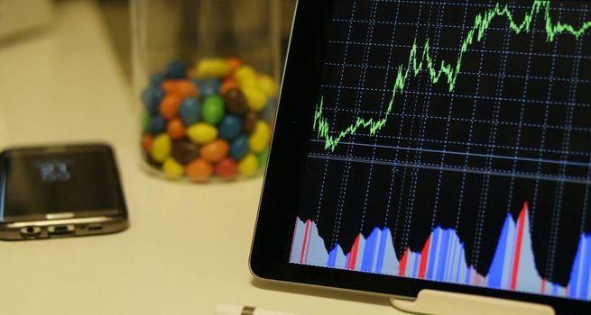 A Look at Begbies Traynor Group’s (LSE: BEG) H1 FY24 Performance