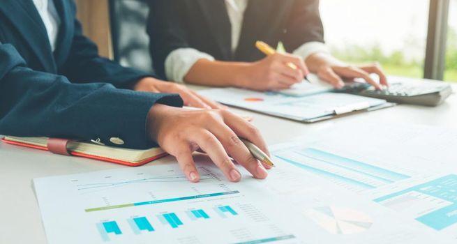 Which UK REITs Offer the Highest Dividend Yields in 2026?