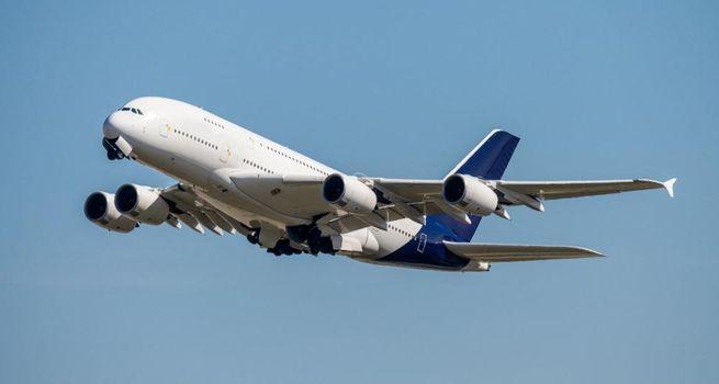 Why Is FTSE 100 EasyJet Stock Down 5% Today in March 2026 and Should Investors Worry?