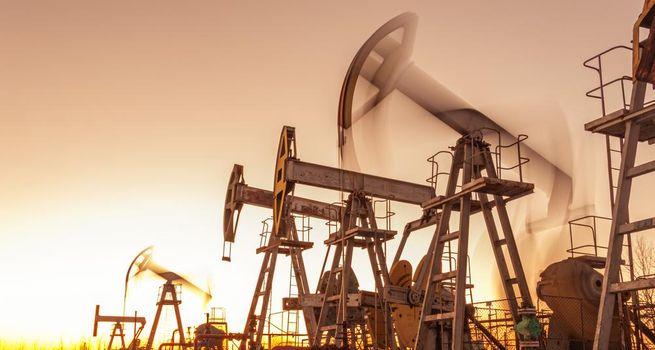 Is Reabold Resources Undervalued or High Risk?