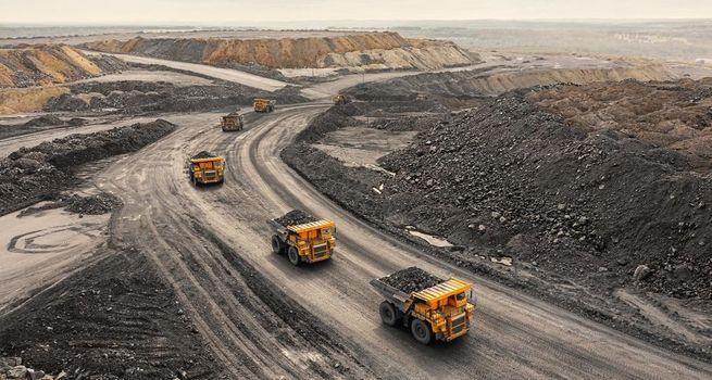 Empire Metals (LSE:EEE) Shares Dip 2.8% Despite 361% Annual Gain: What’s Driving Movement