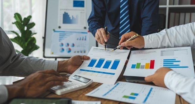 Could Ithaca Energy’s 2.71% Drop Signal Risk in Mid-Cap Energy Stocks?