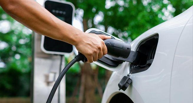 Forget AI Chips: This Tiny FTSE Stock Corners EV Batteries & 3D Printing — XAAR +6.7%