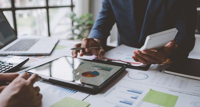 What Does Chenavari Toro Income Fund's NAV Performance Tell Investors?