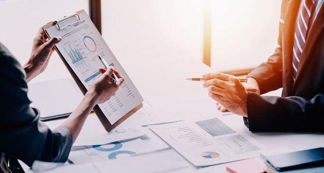 Burberry Falls 2.02% – Luxury Sector Trends or Company-Specific Pressure?