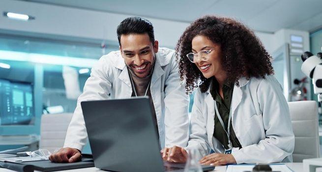 Why Is LSE:GSK - GSK plc Rising Today? FTSE 100 Healthcare Giant Gains on Strong Defensive Demand