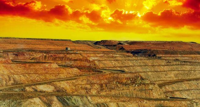 Why Is LSE:GWMO - Great Western Mining Surging as Gold Prices, Copper Demand and FTSE Mining Stocks Rally?