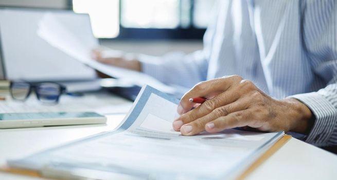 How Does the FTSE All-Small ex Investment Companies Reflect UK Economic Trends?