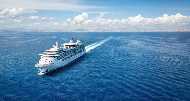 Why Are Cruise Stocks Falling in 2026 and What Does It Mean for Carnival Investors?