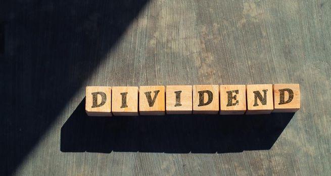 How Do Interest Rates Impact Dividend Stocks?