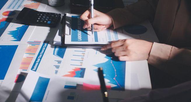 Gateley (LSE: GTLY): Legal Services Stock Draws Attention With a High-Yield Dividend