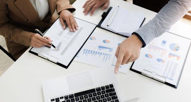 What Do Technical Indicators Say About Lloyds Banking Group’s Trend?