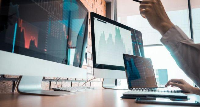 Can Experian Stock Outperform as AI Transforms Credit Scoring and Risk Analytics in 2026?