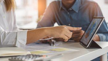 UK Retail Sector Outlook: The Winners and Risks Investors Need to Watch