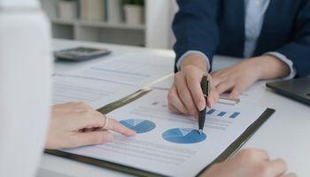 Could LSE:PSN - Persimmon plc Be Building Momentum After Its 2.47% Rise on 16 June 2026?