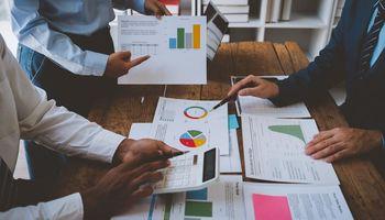 Can Endeavour Mining Overcome Mining Sector Weakness?