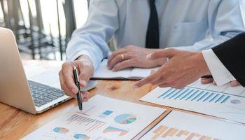 Is Entain PLC Strengthening Its Competitive Position in Digital Gaming?