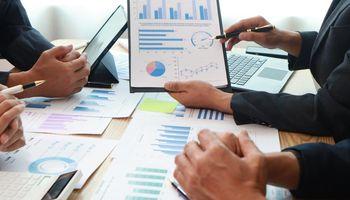 Why Are Investors Accumulating Keller Group Shares Amid Rising Construction and Energy Investment?