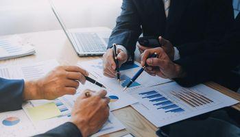 Can AI-Powered Clinical Trial Technology Drive Long-Term Growth for LSE:COG?