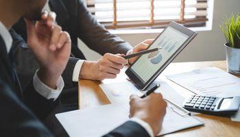 Is Emerging Market Optimism, AI Growth and India's Economic Boom Driving Investor Demand?