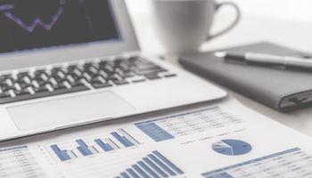 What Is Driving Investor Selling Pressure in Newbury Racecourse Despite Multiple Revenue Streams?