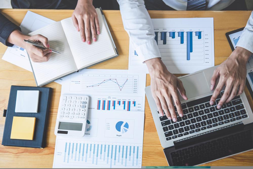 UK Income Funds With £100m+ Assets: The Serious Dividend Funds on Investors' Radar